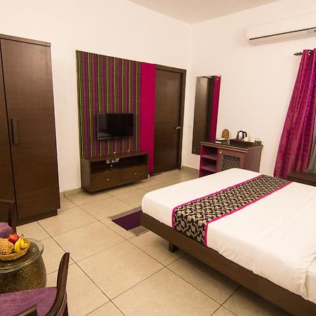 The Ten Suites Bhopal Buitenkant foto